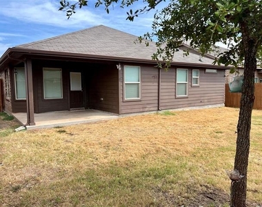 657 Cameron Way - Photo Thumbnail 20