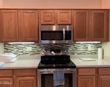 15136 W Corral Drive - Photo Thumbnail 9