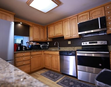 6570 Royal Palm Boulevard - Photo Thumbnail 3