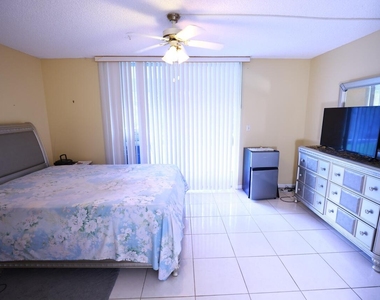 6570 Royal Palm Boulevard - Photo Thumbnail 6