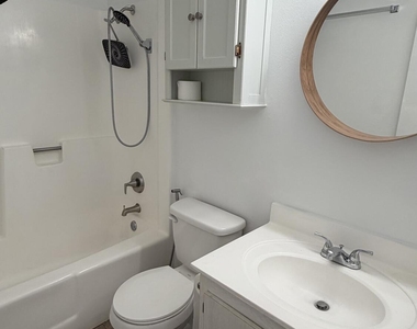 5186 Ne 6th Avenue - Photo Thumbnail 5