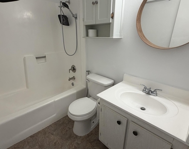 5186 Ne 6th Avenue - Photo Thumbnail 6