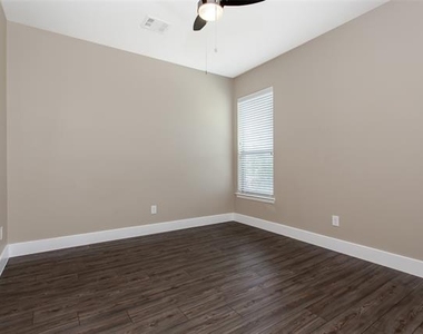 4738 Coyote Trail - Photo Thumbnail 26