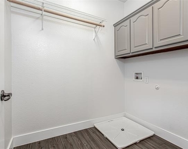 4738 Coyote Trail - Photo Thumbnail 18