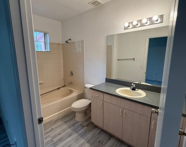 106 Sw Peacock Boulevard - Photo Thumbnail 32