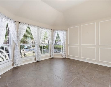 9112 Steiner Street - Photo Thumbnail 5