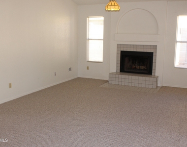 19455 N 34th Street - Photo Thumbnail 3