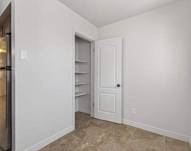 7802 E Heatherbrae Avenue - Photo Thumbnail 11