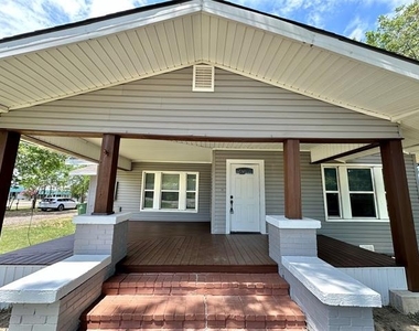 101 N Berry Street - Photo Thumbnail 31