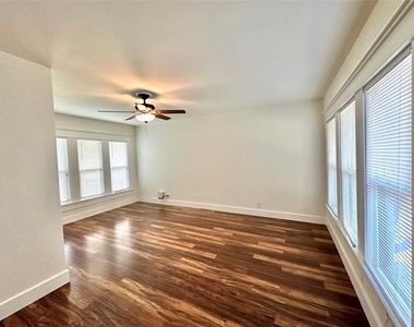 101 N Berry Street - Photo Thumbnail 16