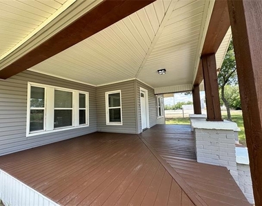 101 N Berry Street - Photo Thumbnail 30