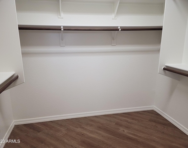 31111 N 136th Lane - Photo Thumbnail 19