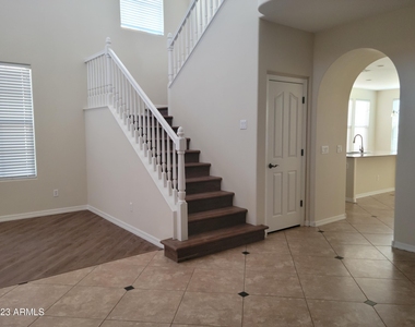 31111 N 136th Lane - Photo Thumbnail 2
