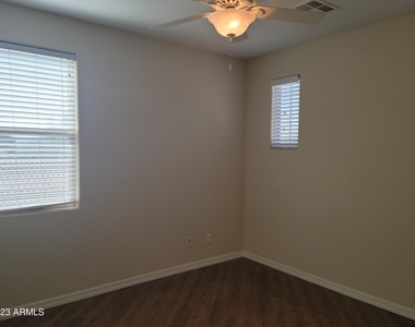 31111 N 136th Lane - Photo Thumbnail 23