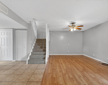 707 Stonewood Court - Photo Thumbnail 36