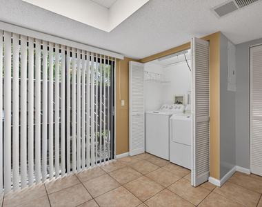 707 Stonewood Court - Photo Thumbnail 51