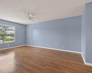 707 Stonewood Court - Photo Thumbnail 8