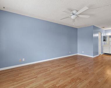 707 Stonewood Court - Photo Thumbnail 11