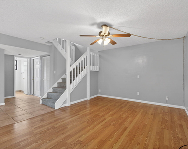 707 Stonewood Court - Photo Thumbnail 40