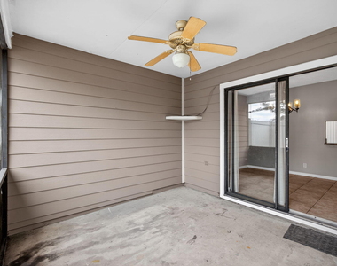 707 Stonewood Court - Photo Thumbnail 20