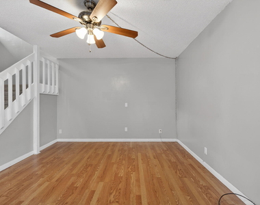 707 Stonewood Court - Photo Thumbnail 44