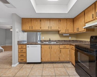 707 Stonewood Court - Photo Thumbnail 49