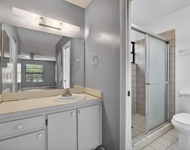 707 Stonewood Court - Photo Thumbnail 12
