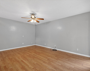 707 Stonewood Court - Photo Thumbnail 37