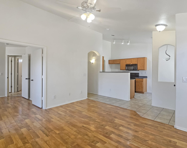 1221 N 161st Avenue - Photo Thumbnail 6