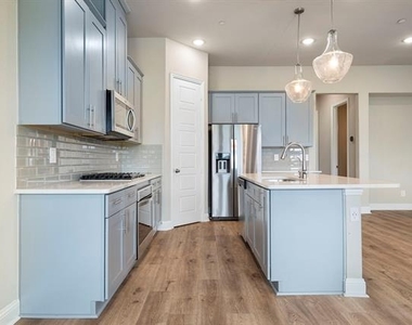 12972 Rockham Lane - Photo Thumbnail 8