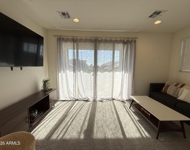 2658 S Harmony Avenue - Photo Thumbnail 23