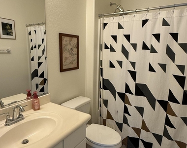 2658 S Harmony Avenue - Photo Thumbnail 22