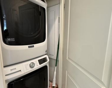 2658 S Harmony Avenue - Photo Thumbnail 17