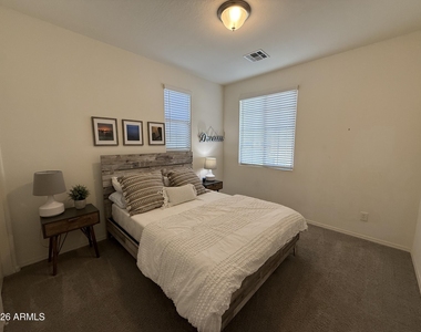 2658 S Harmony Avenue - Photo Thumbnail 25