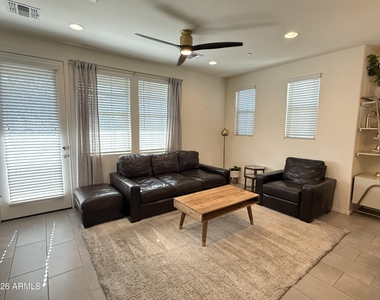 2658 S Harmony Avenue - Photo Thumbnail 13