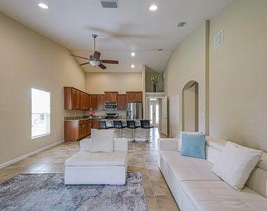 1750 Sw Berkshire Cir Circle Sw - Photo Thumbnail 10