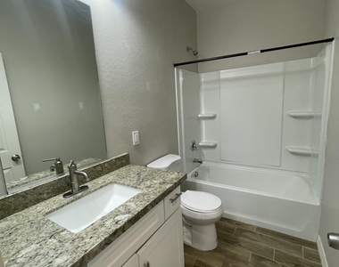 11176 W Cambria Circle - Photo Thumbnail 12