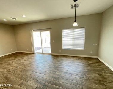 11176 W Cambria Circle - Photo Thumbnail 6