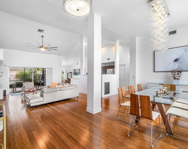 2470 Sandstone Court - Photo Thumbnail 4