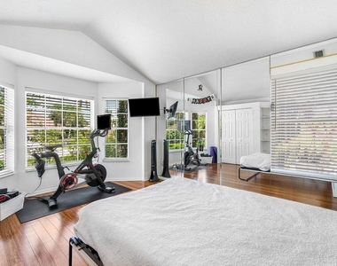 2470 Sandstone Court - Photo Thumbnail 12