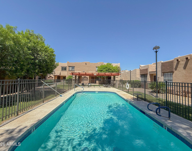 1935 W Morten Avenue - Photo Thumbnail 26