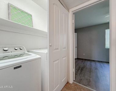 1935 W Morten Avenue - Photo Thumbnail 17