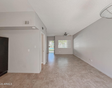 1935 W Morten Avenue - Photo Thumbnail 10