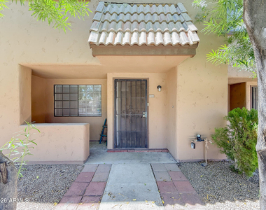 1935 W Morten Avenue - Photo Thumbnail 1