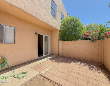 1935 W Morten Avenue - Photo Thumbnail 24