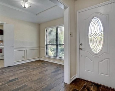 753 Eagle Drive - Photo Thumbnail 5