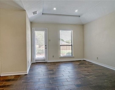 753 Eagle Drive - Photo Thumbnail 16