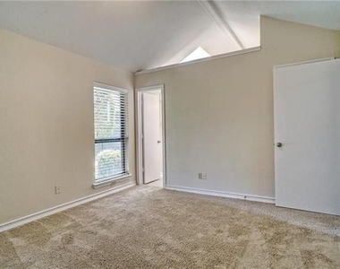 753 Eagle Drive - Photo Thumbnail 18