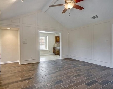 753 Eagle Drive - Photo Thumbnail 3