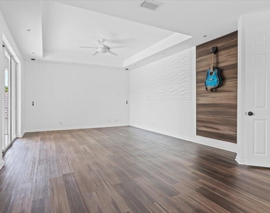 1831 Waldorf Drive - Photo Thumbnail 42